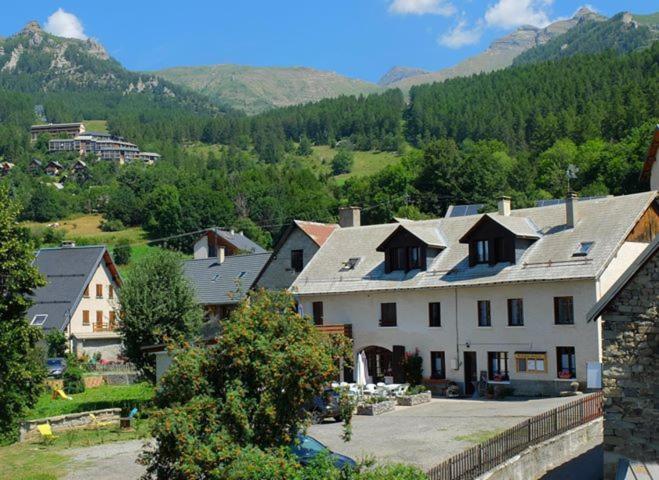 Auberge Le Vieux Chaillol Saint-Michel-de-Chaillol Exterior foto