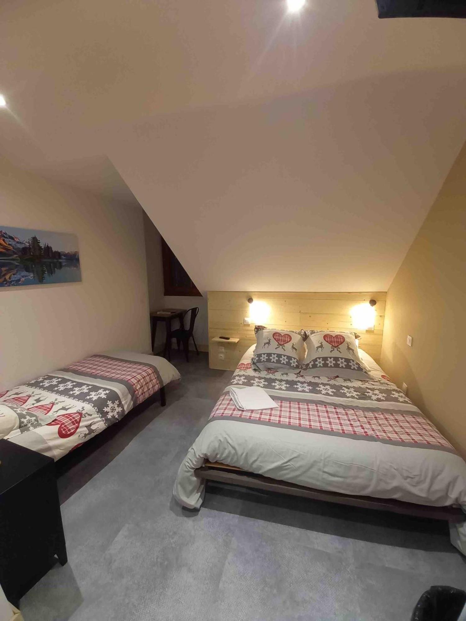 Auberge Le Vieux Chaillol Saint-Michel-de-Chaillol Habitación foto